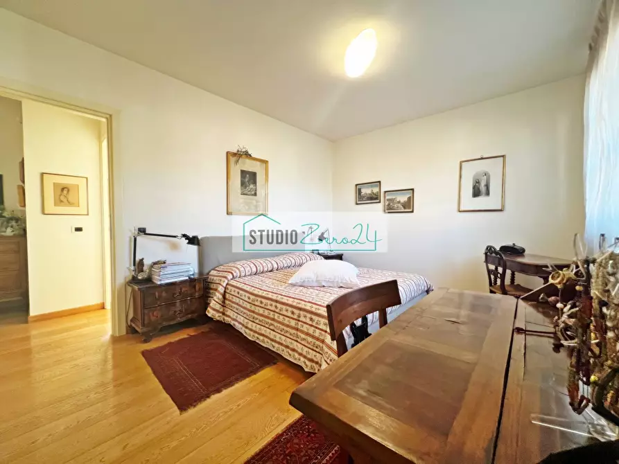 Immagine 13 di Casa semindipendente in vendita  in Via Savoia 151 a Camaiore