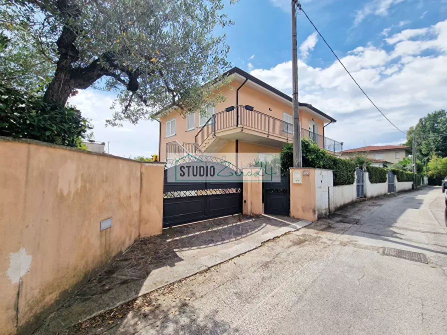 casa indipendente in vendita a Camaiore in zona Lido di Camaiore