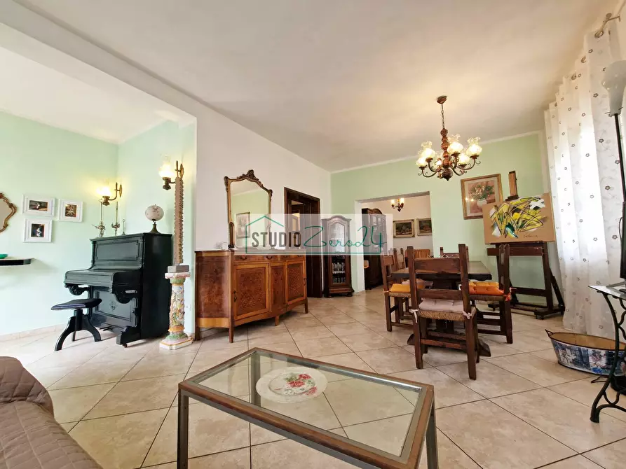 Immagine 14 di Villa in vendita  in Via Masaccio 25 a Camaiore