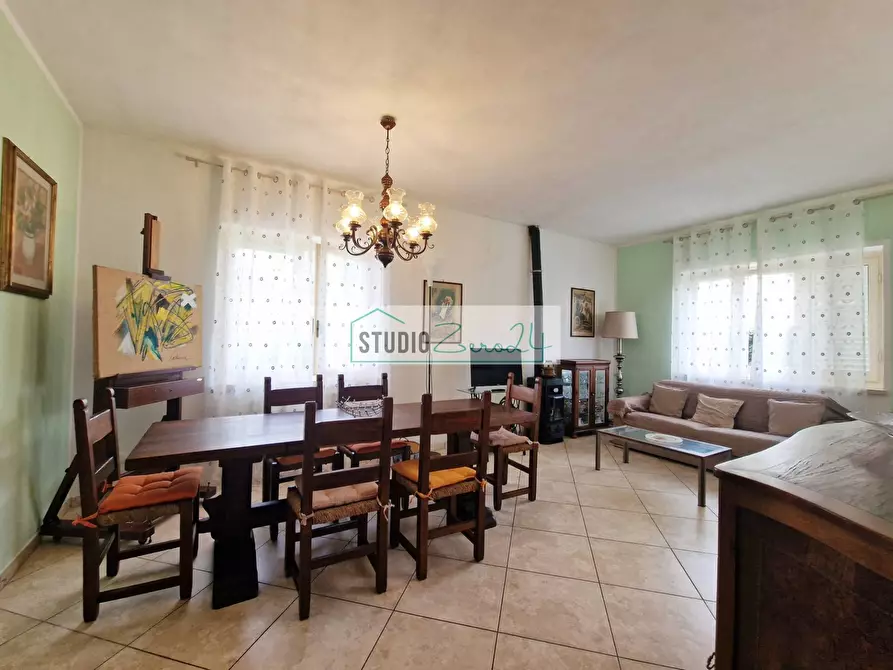 Immagine 19 di Villa in vendita  in Via Masaccio 25 a Camaiore