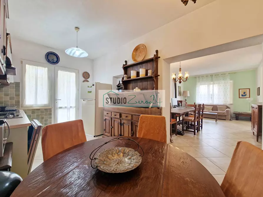 Immagine 22 di Villa in vendita  in Via Masaccio 25 a Camaiore