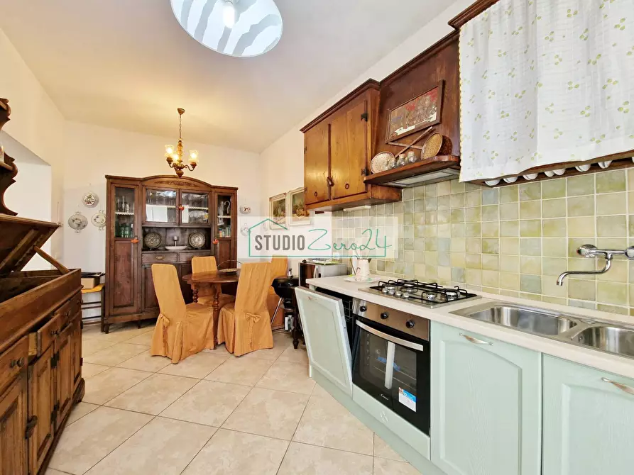 Immagine 23 di Villa in vendita  in Via Masaccio 25 a Camaiore