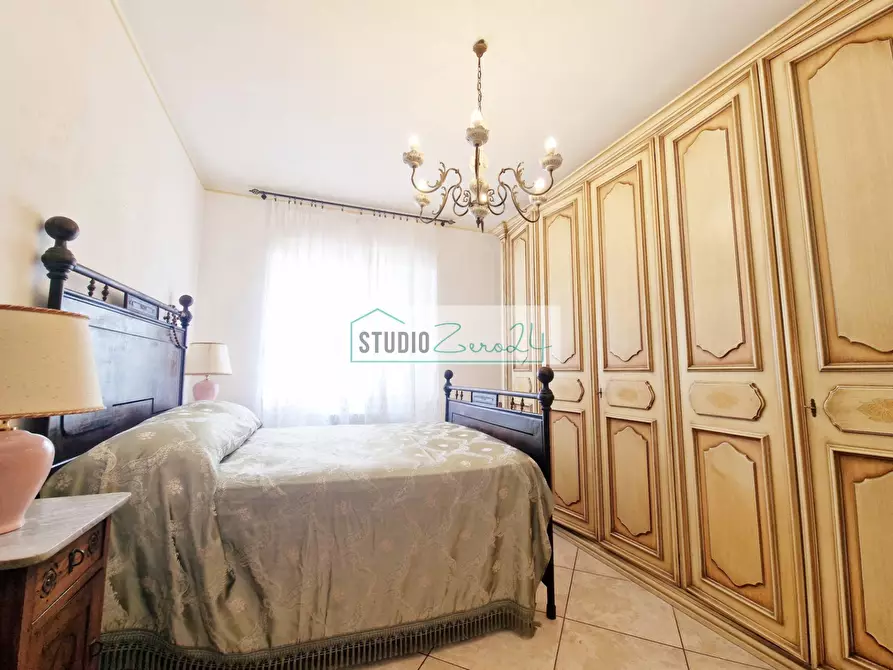 Immagine 29 di Villa in vendita  in Via Masaccio 25 a Camaiore