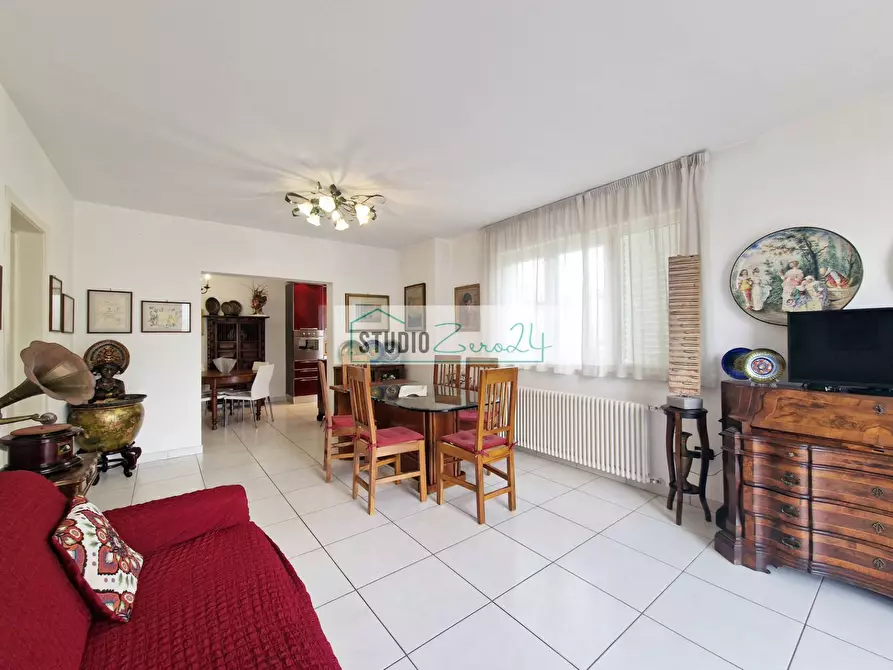 Immagine 54 di Villa in vendita  in Via Masaccio 25 a Camaiore