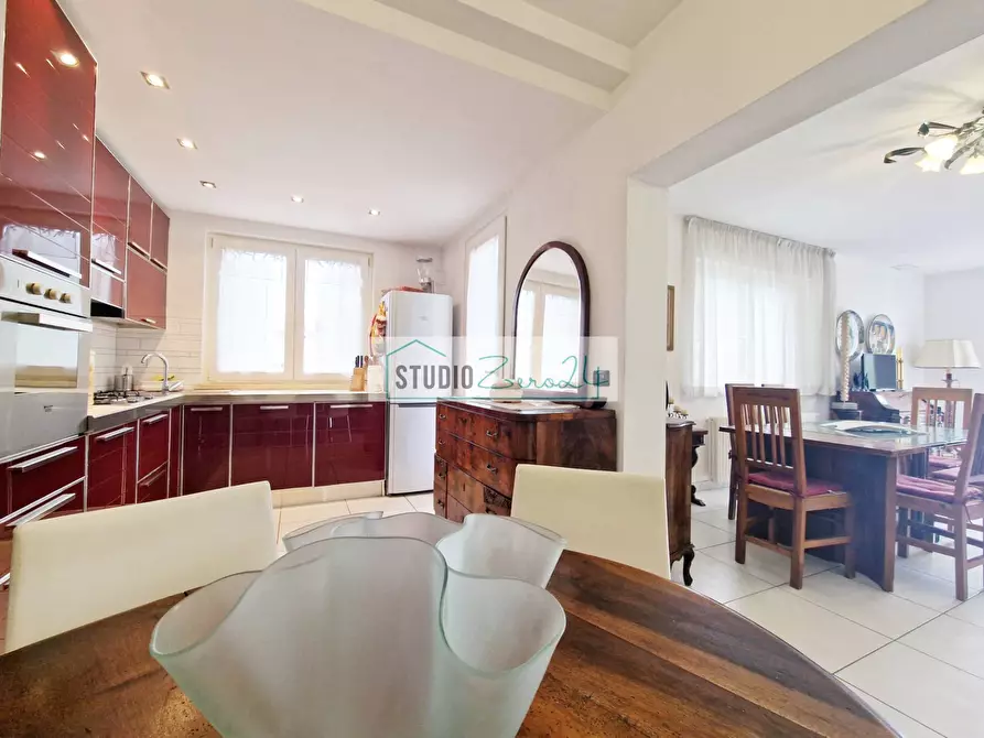 Immagine 60 di Villa in vendita  in Via Masaccio 25 a Camaiore