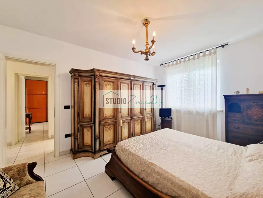 Immagine 73 di Villa in vendita  in Via Masaccio 25 a Camaiore