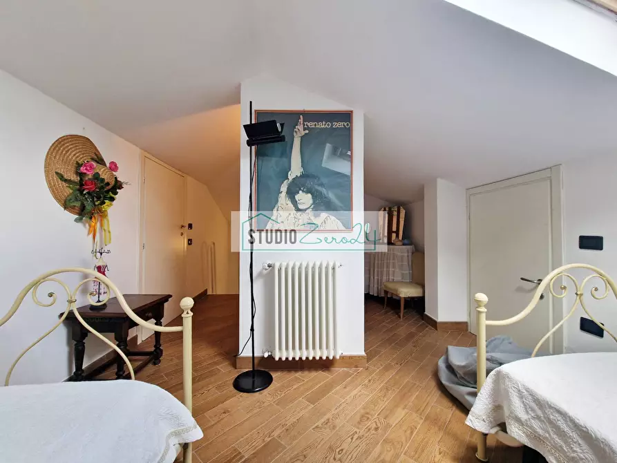 Immagine 77 di Villa in vendita  in Via Masaccio 25 a Camaiore