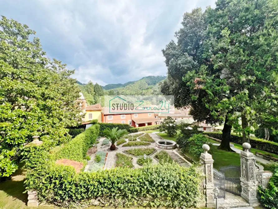 Immagine 60 di Villa in vendita  in Via Sandro Pertini 1056 a Camaiore