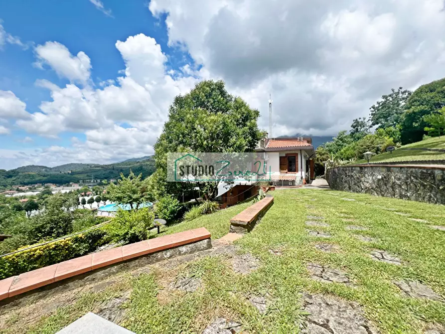 Immagine 87 di Villa in vendita  in Via delle Capanne 1185 a Camaiore
