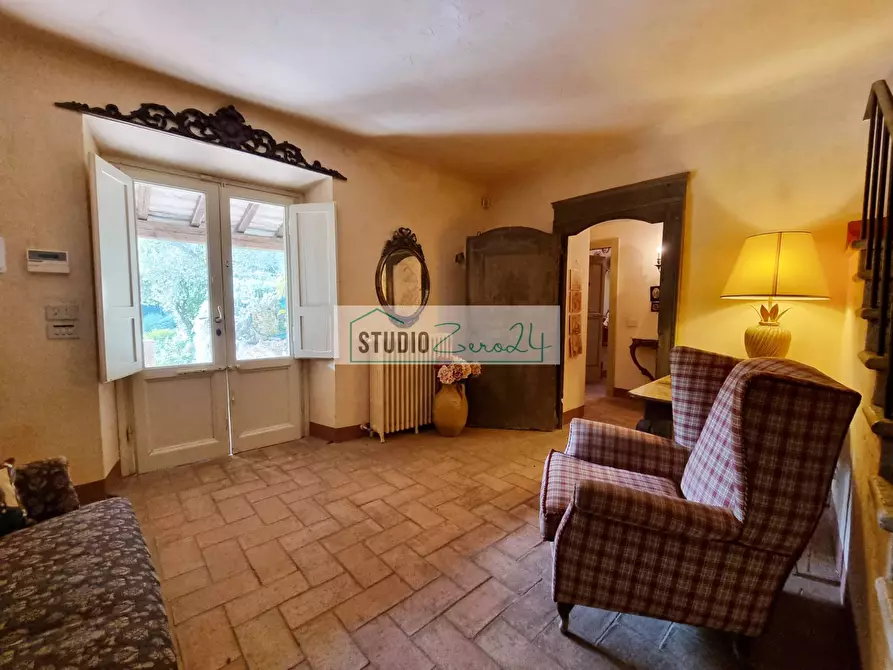 Immagine 13 di Villa in vendita  in via cafaggio a Camaiore