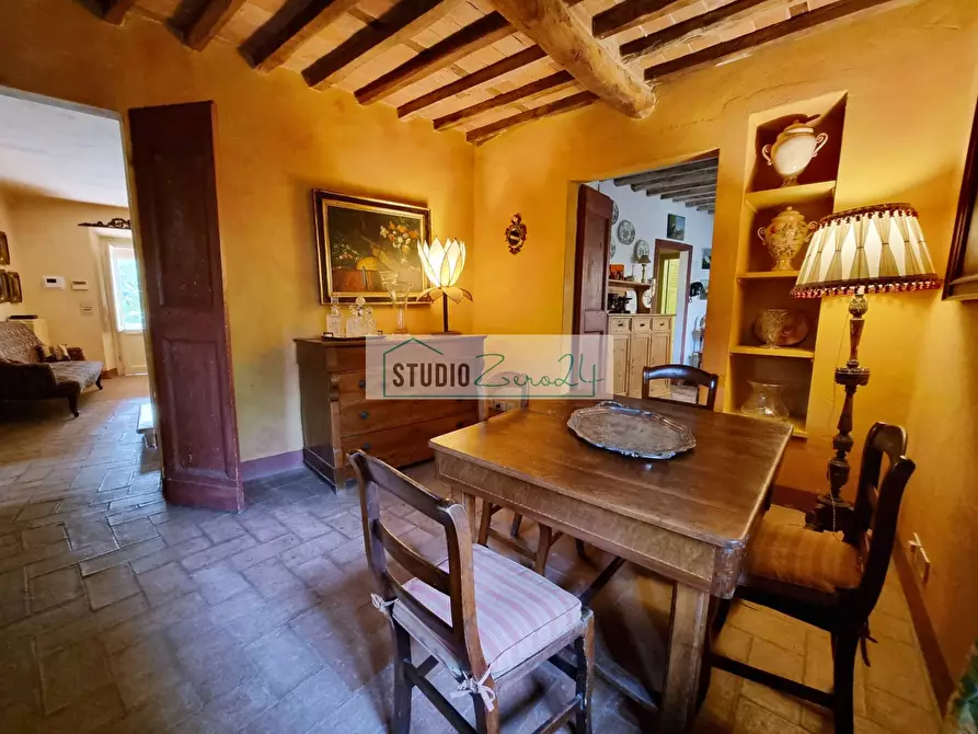 Immagine 22 di Villa in vendita  in via cafaggio a Camaiore