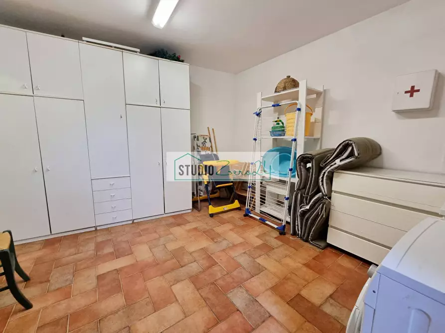 Immagine 44 di Villa in vendita  in via cafaggio a Camaiore