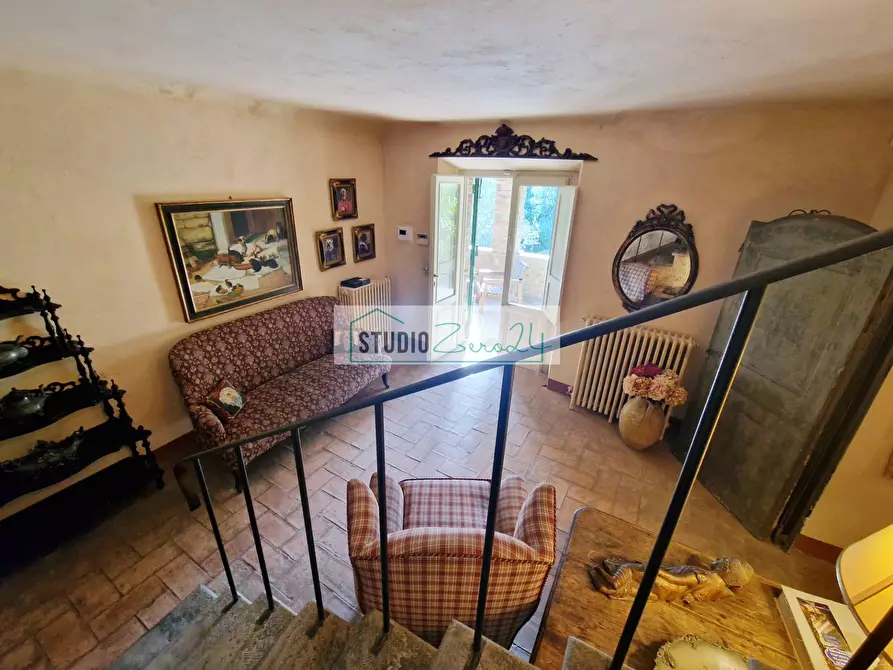 Immagine 49 di Villa in vendita  in via cafaggio a Camaiore