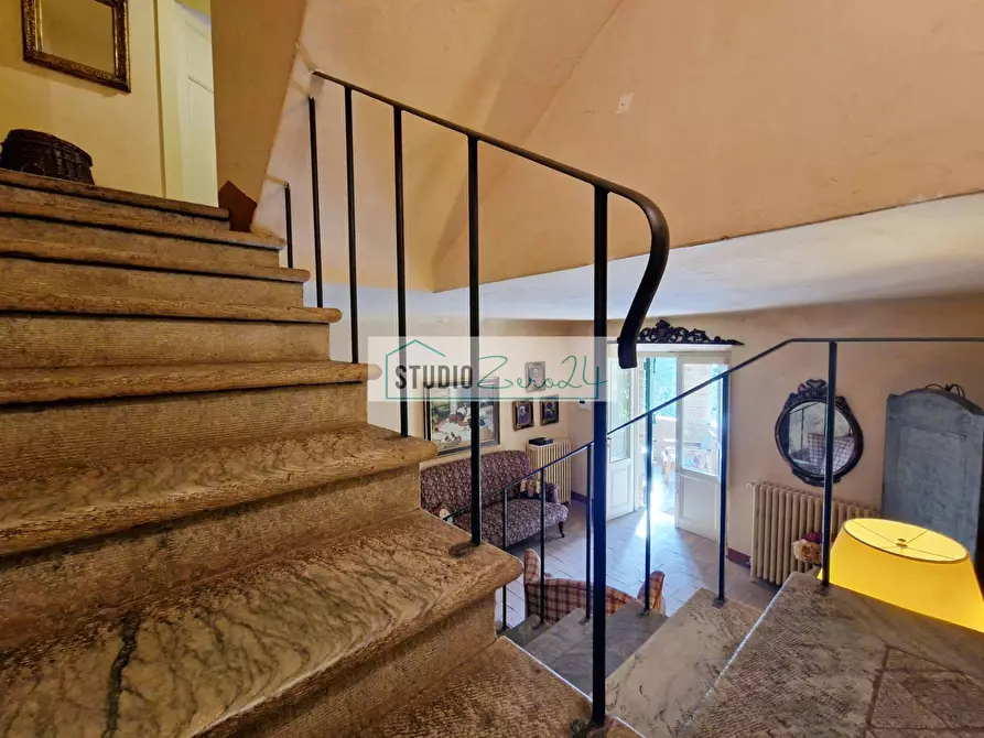 Immagine 50 di Villa in vendita  in via cafaggio a Camaiore