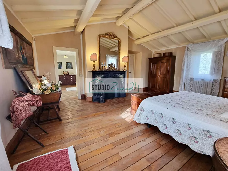 Immagine 54 di Villa in vendita  in via cafaggio a Camaiore