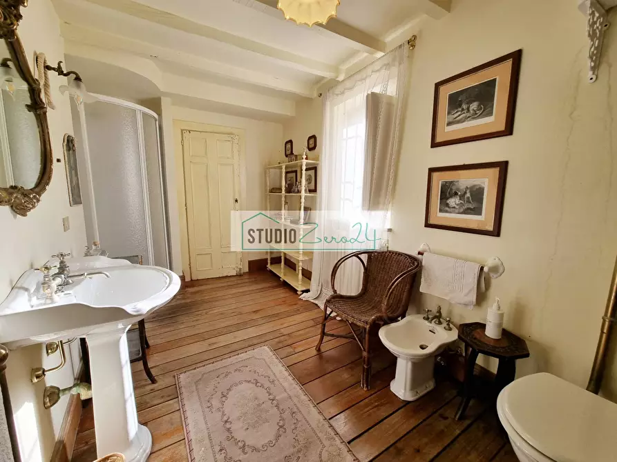 Immagine 59 di Villa in vendita  in via cafaggio a Camaiore