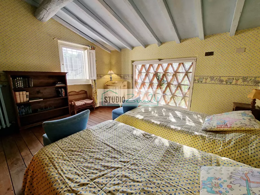 Immagine 65 di Villa in vendita  in via cafaggio a Camaiore