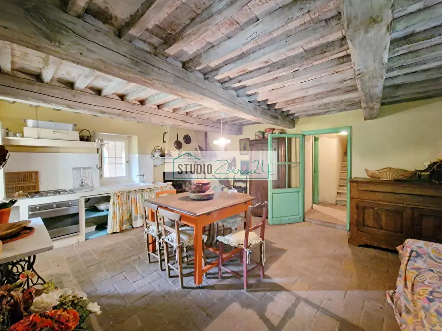 Immagine 76 di Villa in vendita  in via cafaggio a Camaiore