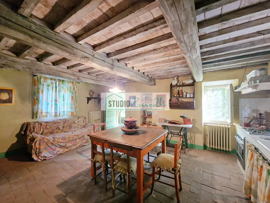 Immagine 79 di Villa in vendita  in via cafaggio a Camaiore