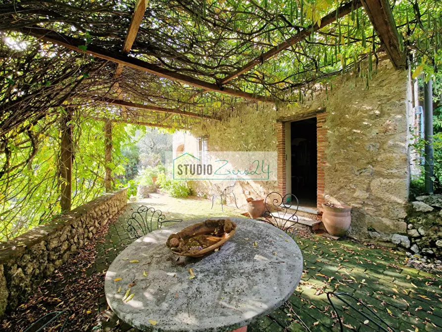 Immagine 83 di Villa in vendita  in via cafaggio a Camaiore