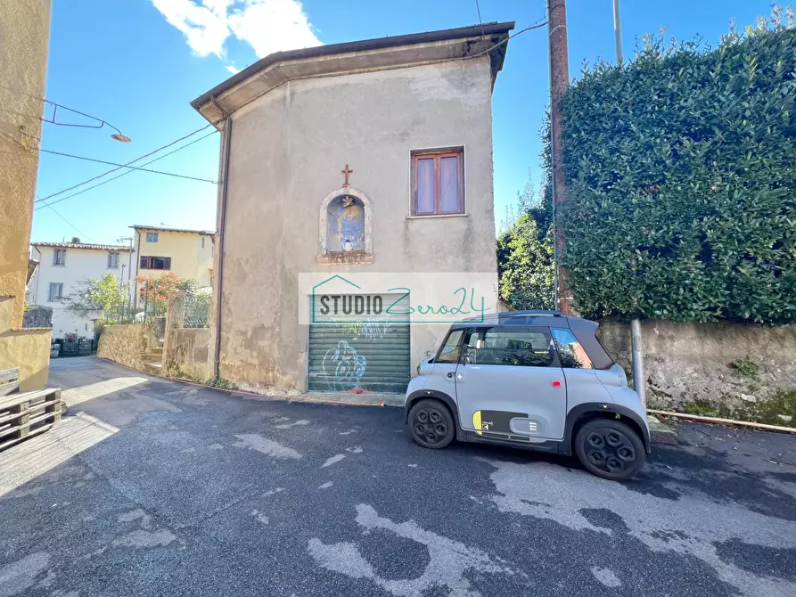 Immagine 26 di Rustico / casale in vendita  in via Fondi 36 a Camaiore