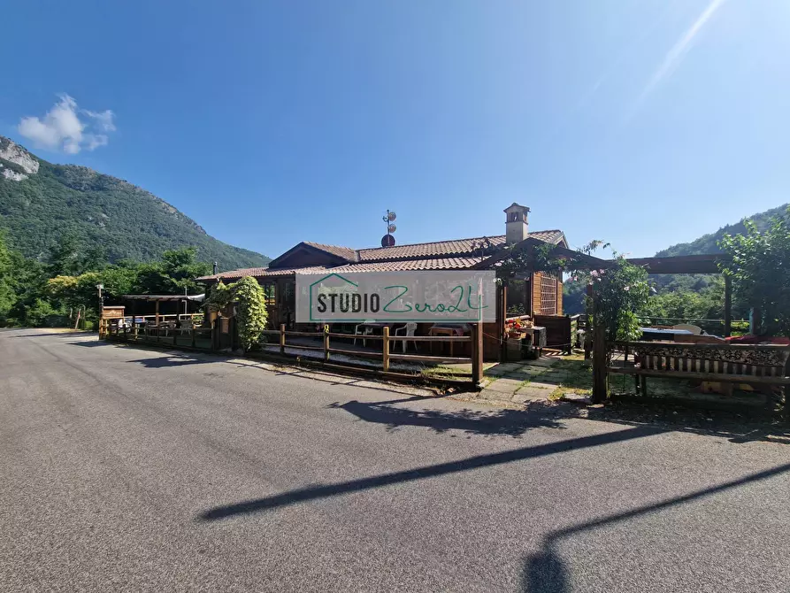 Immagine 19 di Attività commerciale in vendita  in Via Trescolli 1546 a Camaiore