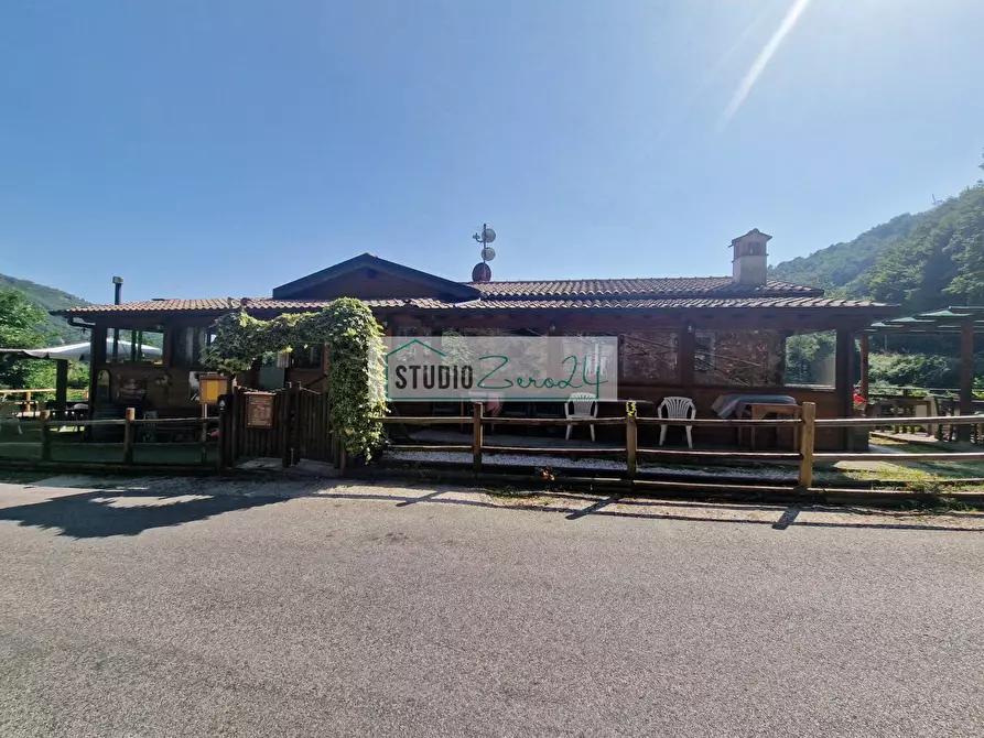 Immagine 3 di Attività commerciale in vendita  in Via Trescolli 1546 a Camaiore