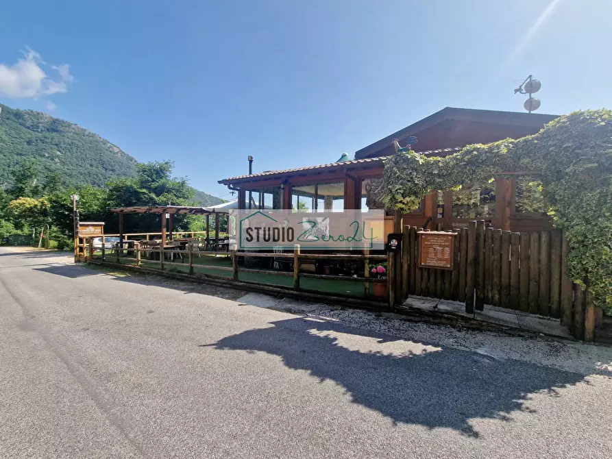 Immagine 5 di Attività commerciale in vendita  in Via Trescolli 1546 a Camaiore