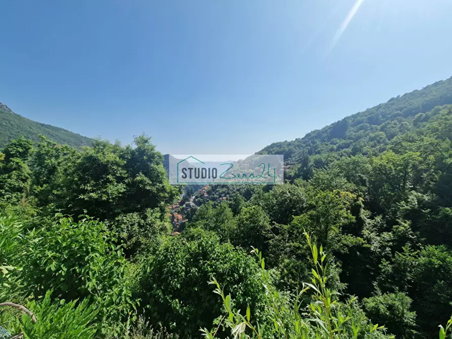 Immagine 31 di Locale commerciale in vendita  in Via Trescolli 1546 a Camaiore