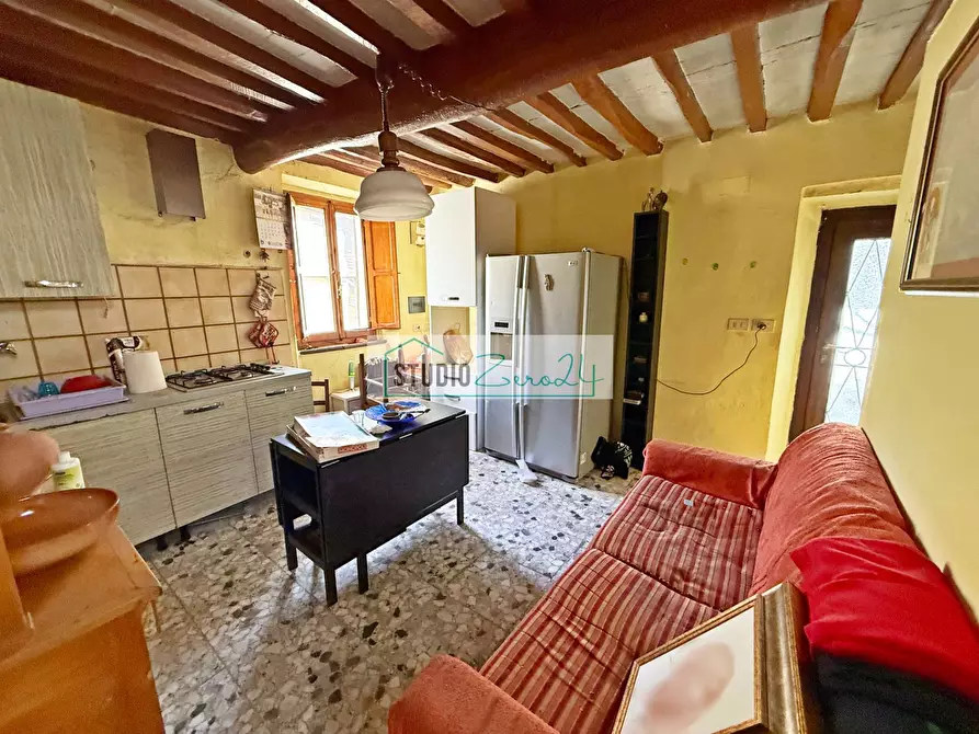 Immagine 11 di Casa semindipendente in vendita  in via tardoni a Camaiore