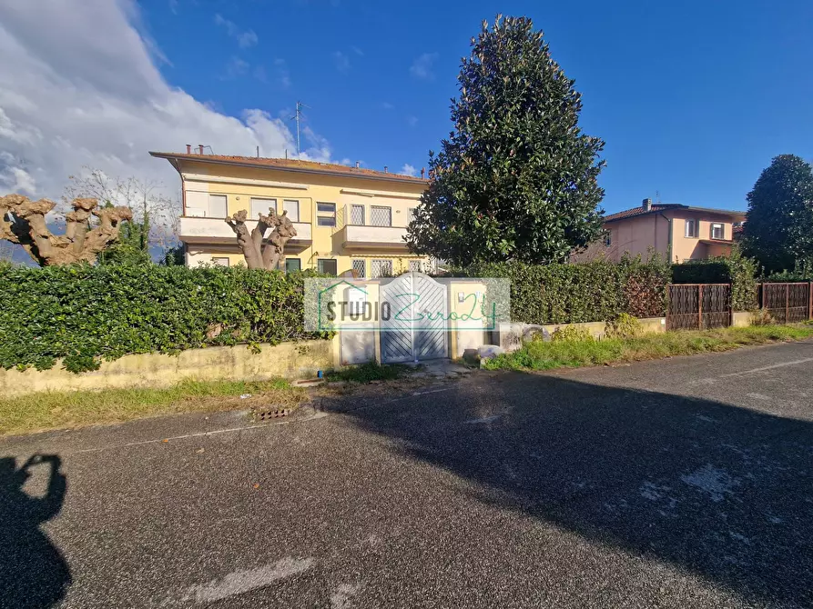 Immagine 32 di Appartamento in vendita  in Via del Secco 20 a Camaiore