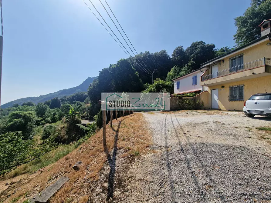 Immagine 3 di Casa semindipendente in vendita  in via di trescolli 140 a Camaiore