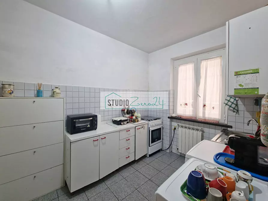 Immagine 10 di Casa semindipendente in vendita  in via di trescolli 140 a Camaiore