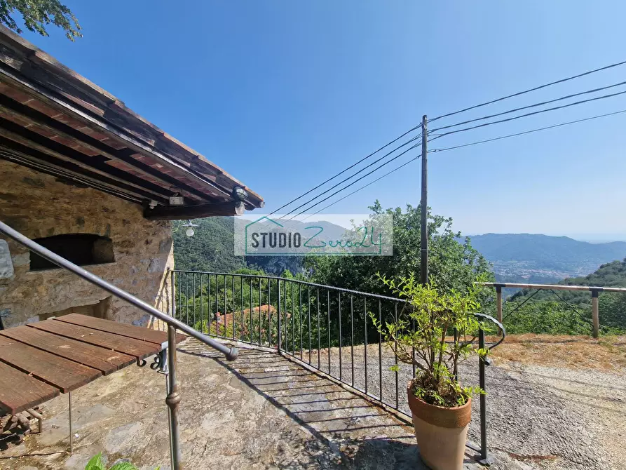Immagine 29 di Casa semindipendente in vendita  in via di trescolli 140 a Camaiore