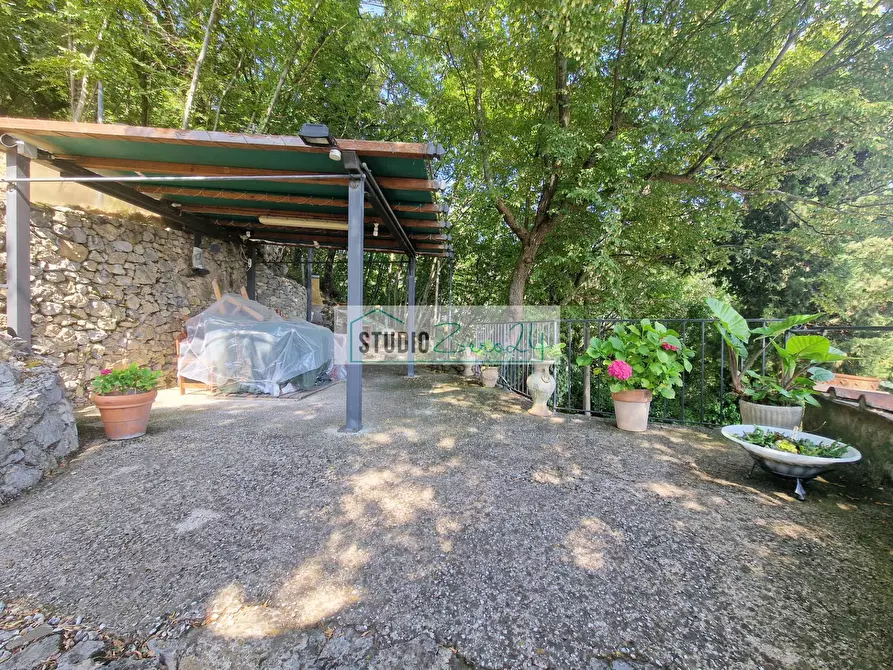 Immagine 30 di Casa semindipendente in vendita  in via di trescolli 140 a Camaiore