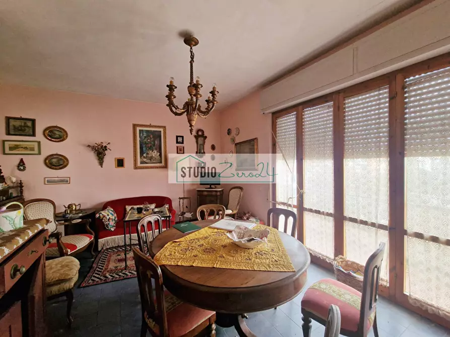 Immagine 4 di Appartamento in vendita  in Via Italica a Camaiore