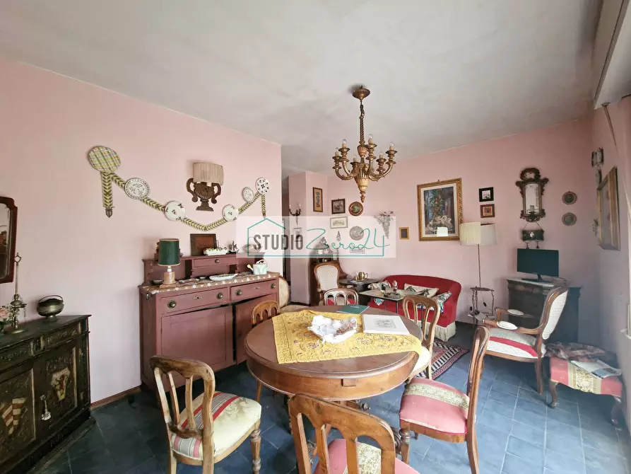 Immagine 5 di Appartamento in vendita  in Via Italica a Camaiore