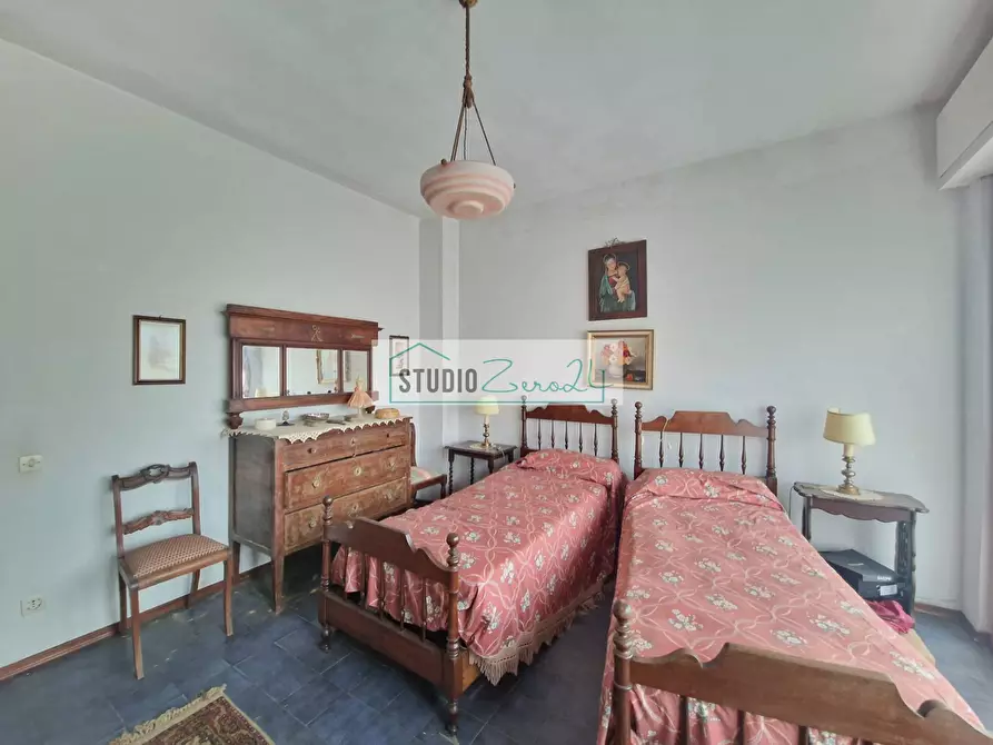 Immagine 13 di Appartamento in vendita  in Via Italica a Camaiore