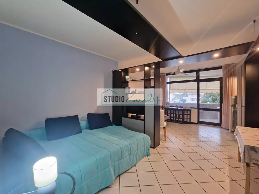 Immagine 3 di Appartamento in vendita  in Via G. Toniolo a Camaiore