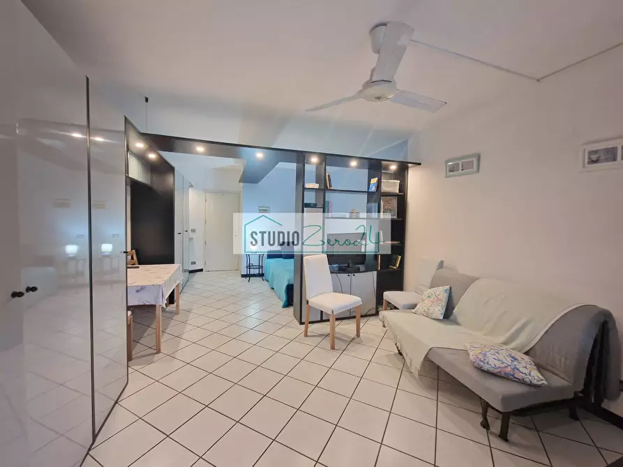 Immagine 6 di Appartamento in vendita  in Via G. Toniolo a Camaiore