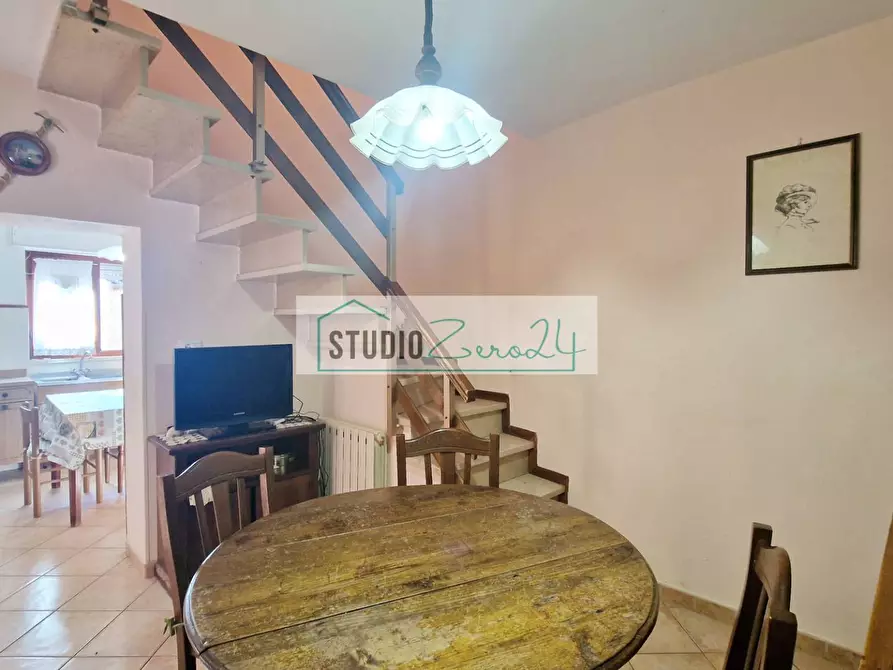 Immagine 14 di Casa semindipendente in vendita  in Via della Costa a Camaiore