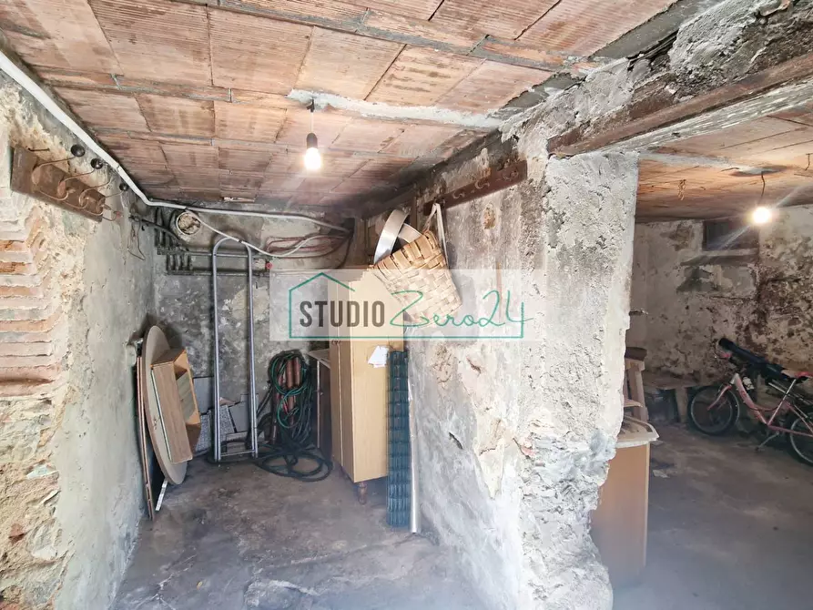 Immagine 36 di Casa semindipendente in vendita  in Via della Costa a Camaiore