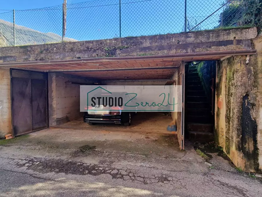 Immagine 42 di Casa semindipendente in vendita  in Via della Costa a Camaiore