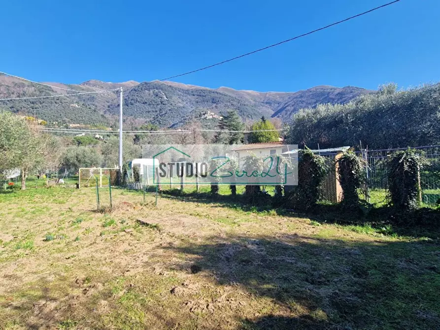 Immagine 45 di Casa semindipendente in vendita  in Via della Costa a Camaiore