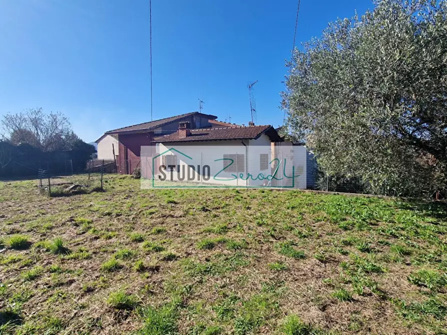Immagine 47 di Casa semindipendente in vendita  in Via della Costa a Camaiore