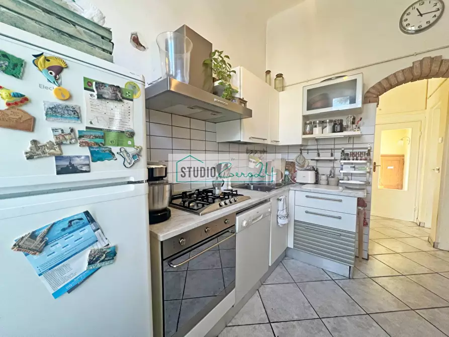 Immagine 14 di Attico in vendita  in Via IV Novembre 25 a Camaiore