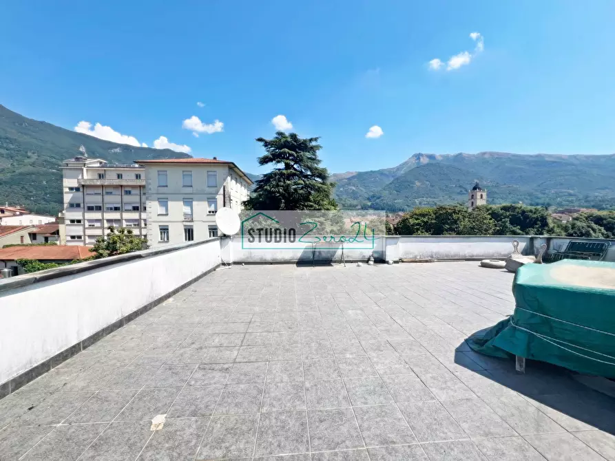 Immagine 41 di Attico in vendita  in Via IV Novembre 25 a Camaiore