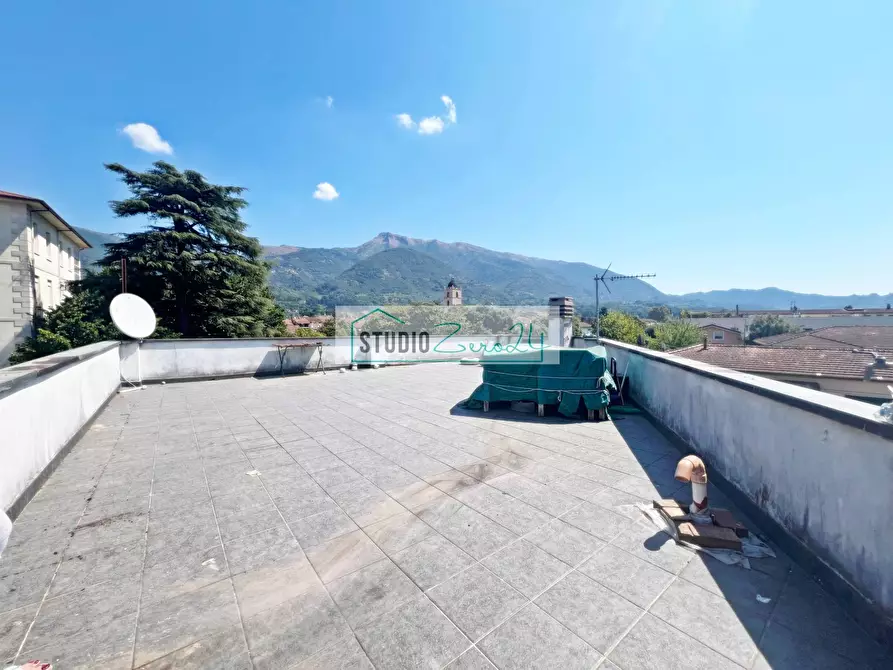 Immagine 42 di Attico in vendita  in Via IV Novembre 25 a Camaiore