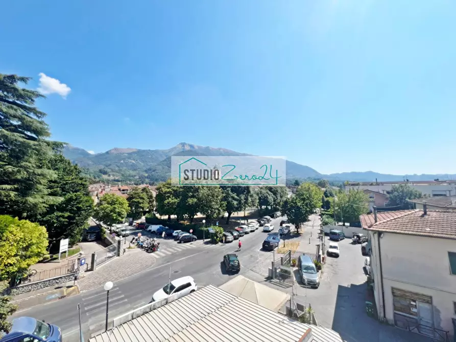 Immagine 43 di Attico in vendita  in Via IV Novembre 25 a Camaiore