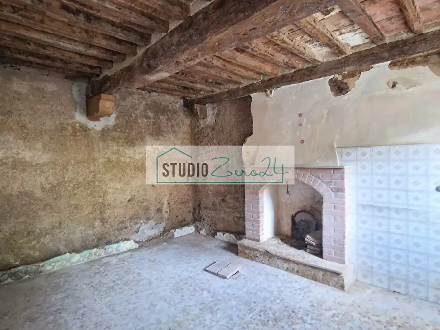 Immagine 8 di Casa semindipendente in vendita  in via Sandro Bertini 8 a Camaiore